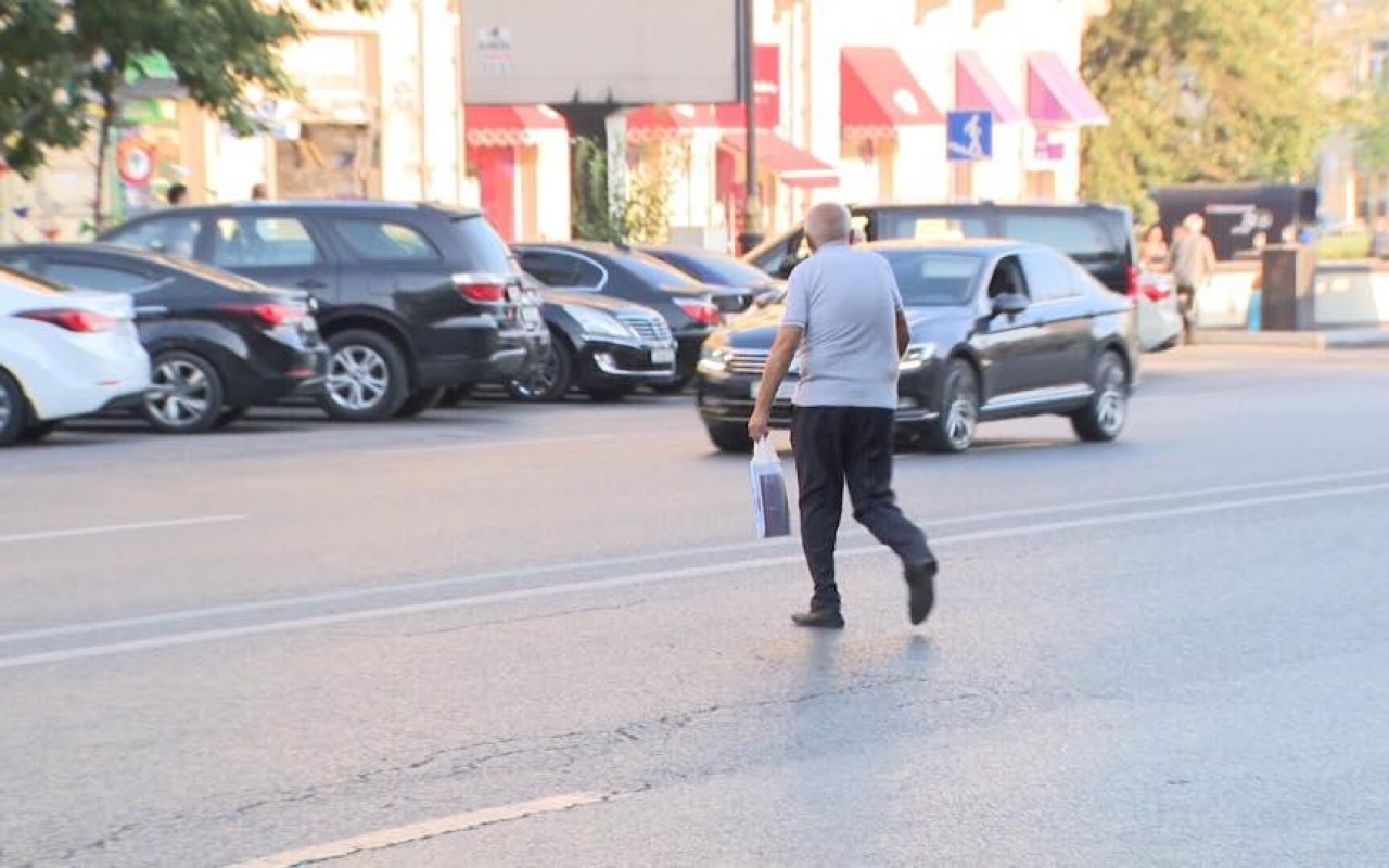 Qaydalara əməl etməyən 13 min 615 piyadacərimələndi