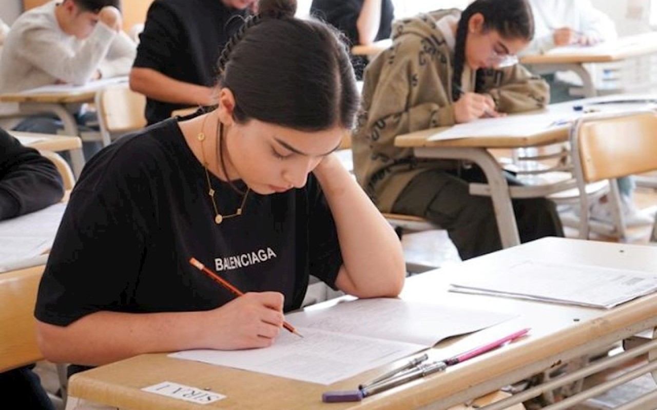 Buraxılış imtahanının nəticələriaçıqlandı Buraxılış imtahanının nəticələriaçıqlandı