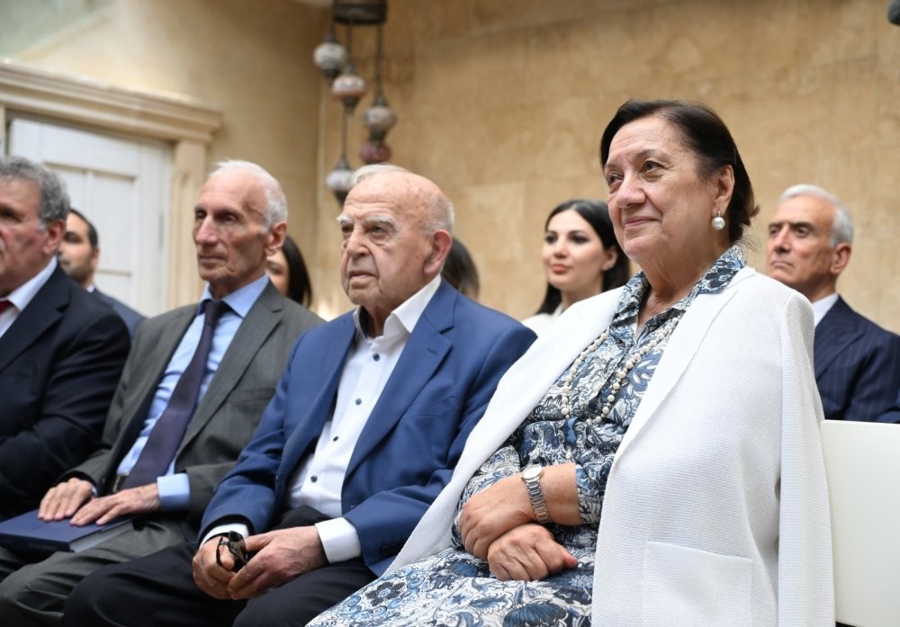 “150 ilin söhbəti” kitabı işıq üzü gördü - FOTOLAR