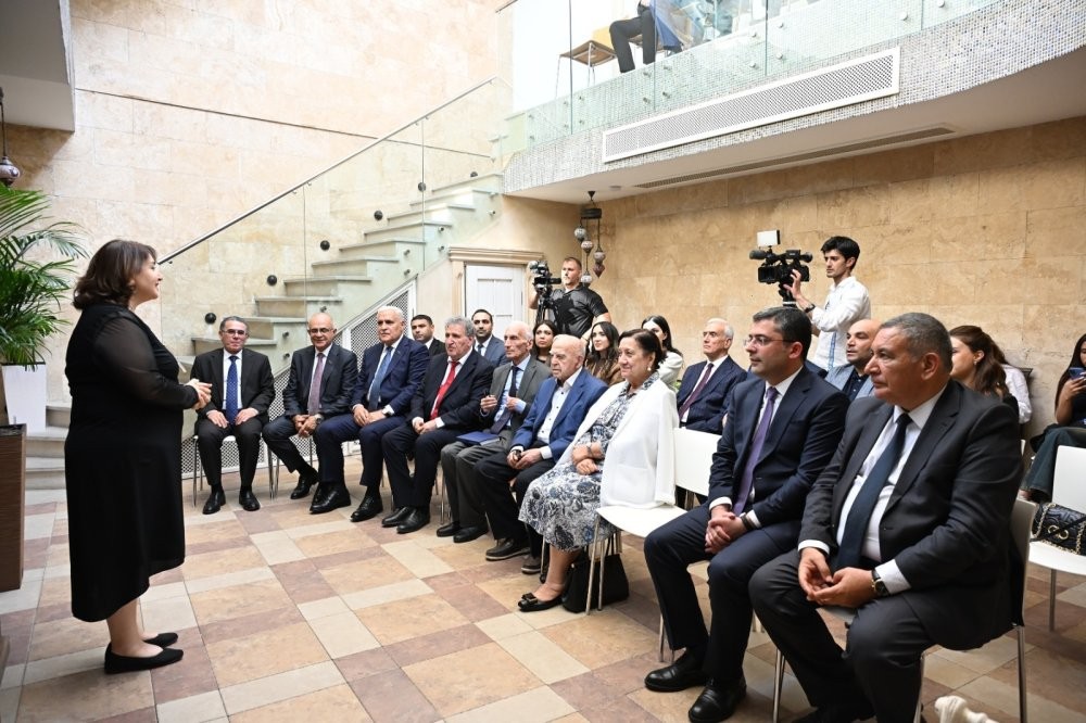 “150 ilin söhbəti” kitabı işıq üzü gördü - FOTOLAR