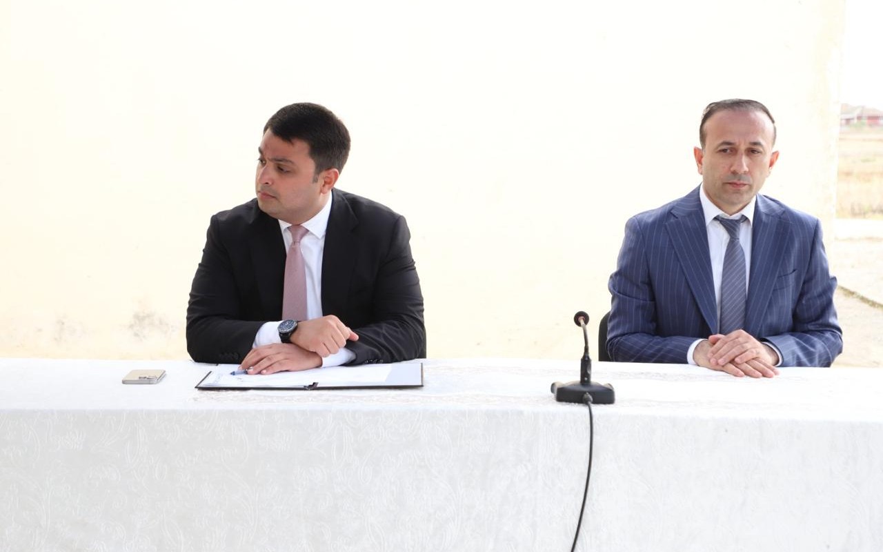 Neftçalanın icra başçısı vətəndaş qəbulu keçirdi- FOTOLAR Neftçalanın icra başçısı vətəndaş qəbulu keçirdi- FOTOLAR