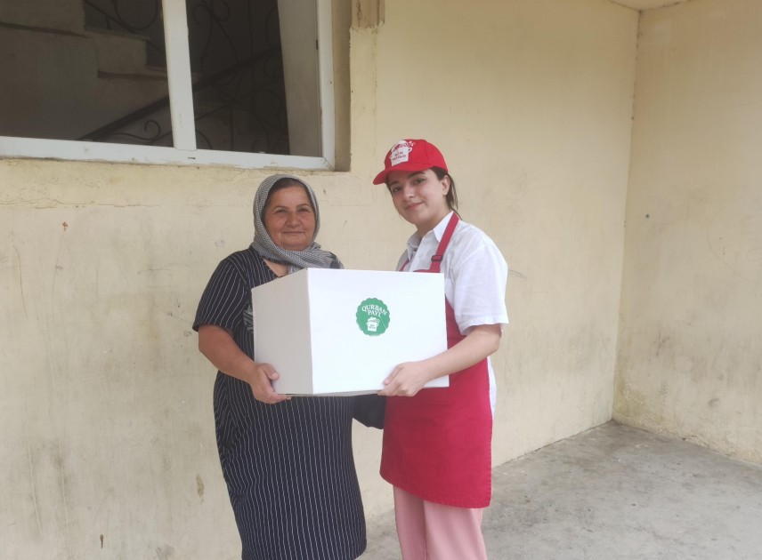 Leyla Əliyevanın təşəbbüsü ilə ailələrə qurban payları çatdırılıb - FOTOLAR