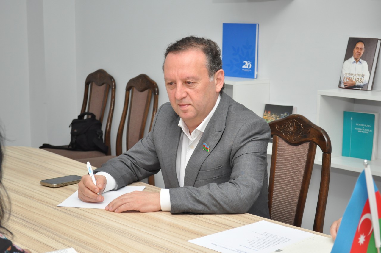 Deputat Samir Vəliyev növbəti vətəndaş qəbulu keçirib - FOTOLAR