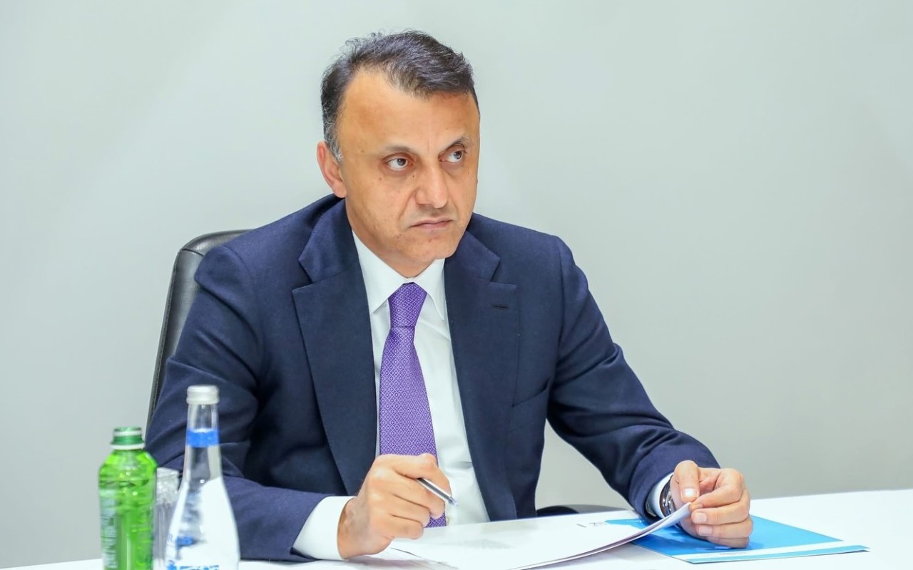 Vüqar Qurbanov ad günü şənliyi keçirən şöbə müdiriniişdən qovdu - FOTO