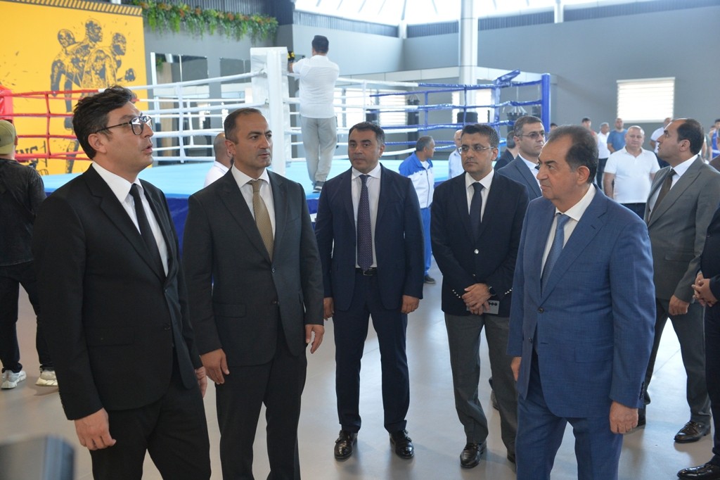 Lənkəranda Boks Mərkəzi əsaslı təmirdən sonra istifadəyə verildi - FOTOLAR