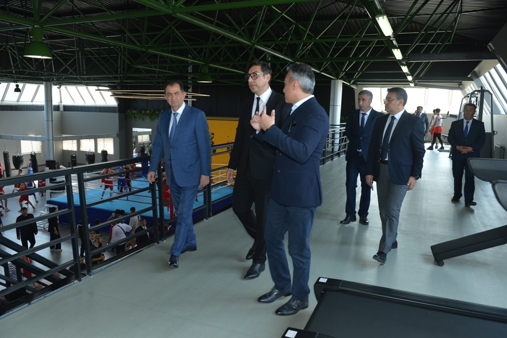 Lənkəranda Boks Mərkəzi əsaslı təmirdən sonra istifadəyə verildi - FOTOLAR