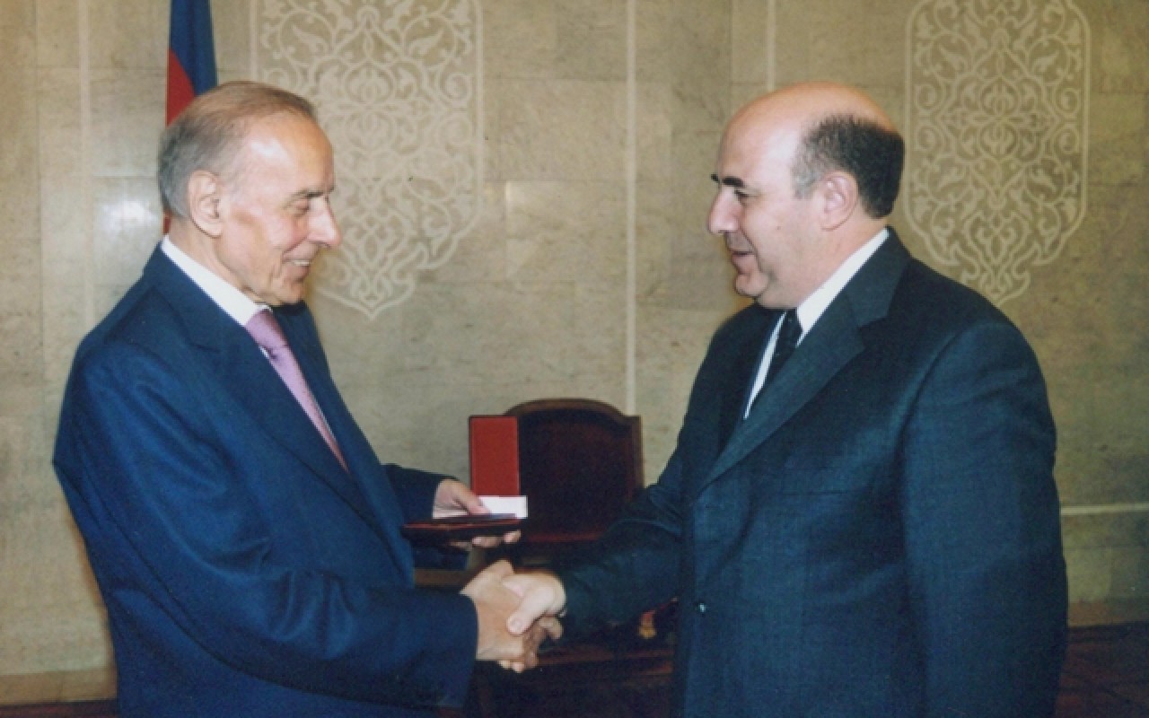 “Ulu Öndər Heydər Əliyev yolu: Qurtuluşdan Qayıdışa” “Ulu Öndər Heydər Əliyev yolu: Qurtuluşdan Qayıdışa”