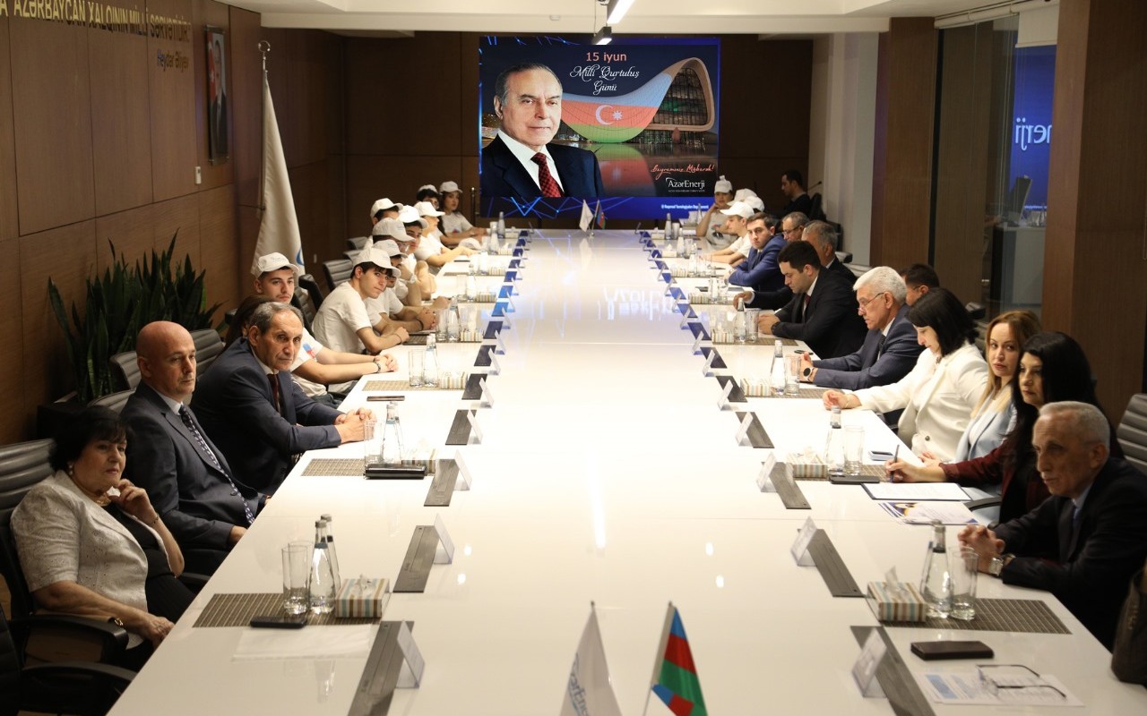“AzərEnerji” Milli Qurtuluş Gününə həsr olunan tədbirlər keçirib -FOTOLAR “AzərEnerji” Milli Qurtuluş Gününə həsr olunan tədbirlər keçirib -FOTOLAR