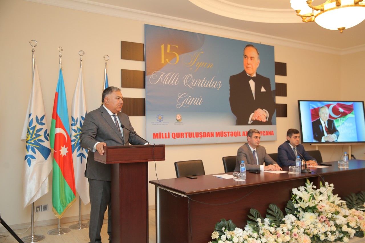 “Milli qurtuluşdan müstəqil Azərbaycana” mövzusunda konfrans - FOTOLAR