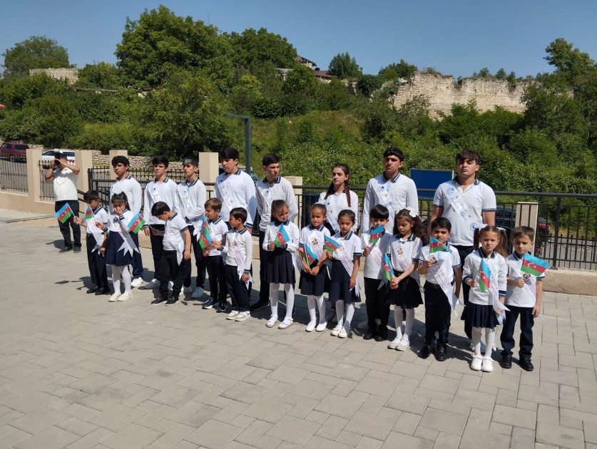 34 il sonra Şuşada “Son zəng” çalınıb - FOTOLAR