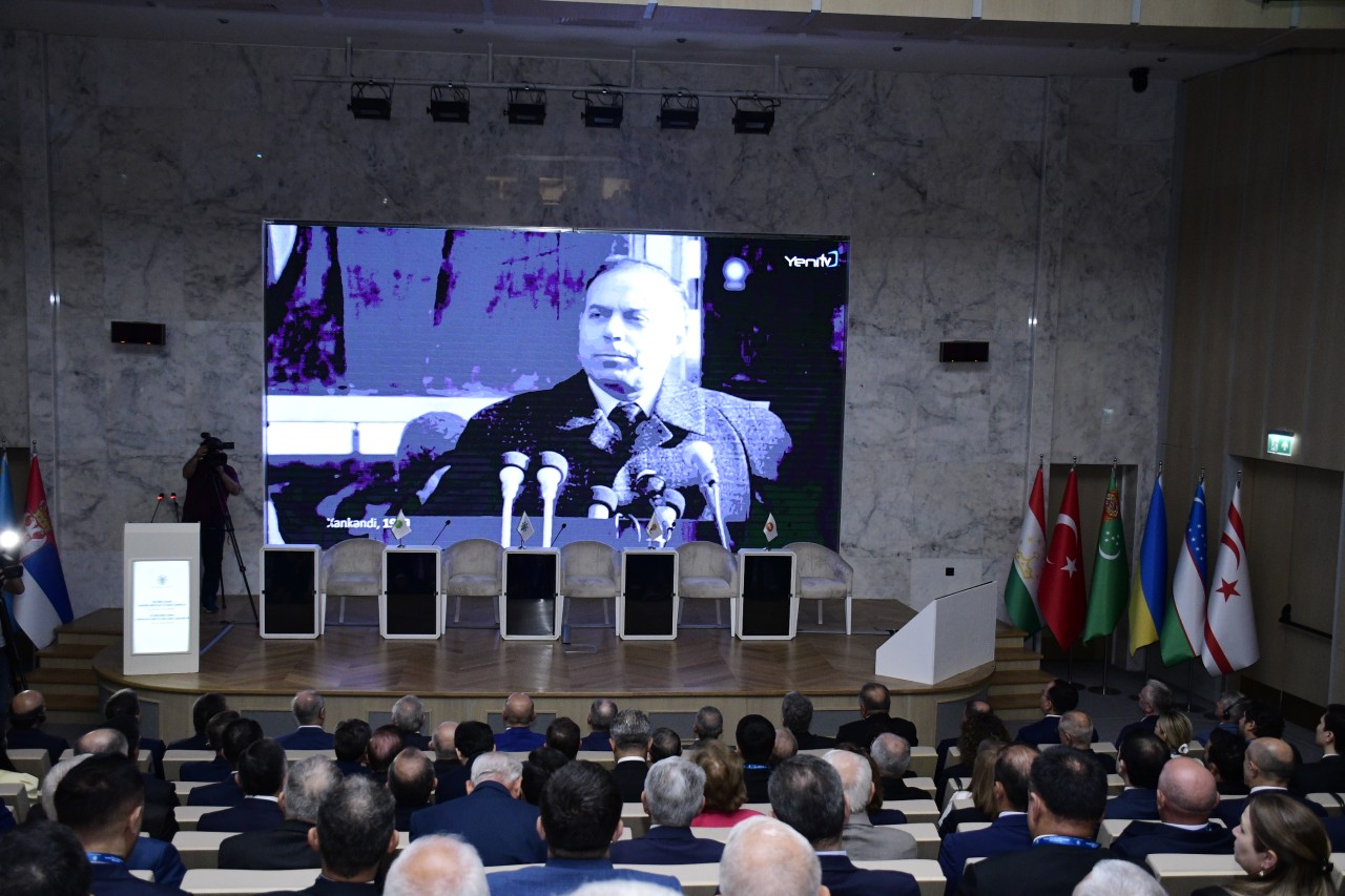 YAP Şuşada beynəlxalq konfrans keçirdi - FOTOLAR