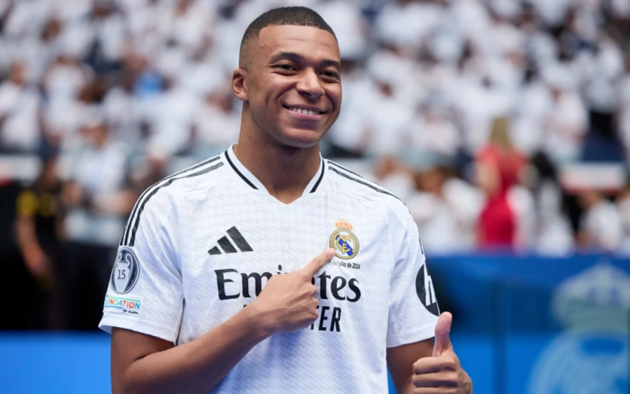Kilian Mbappe xəstəxanaya yerləşdirildi Kilian Mbappe xəstəxanaya yerləşdirildi