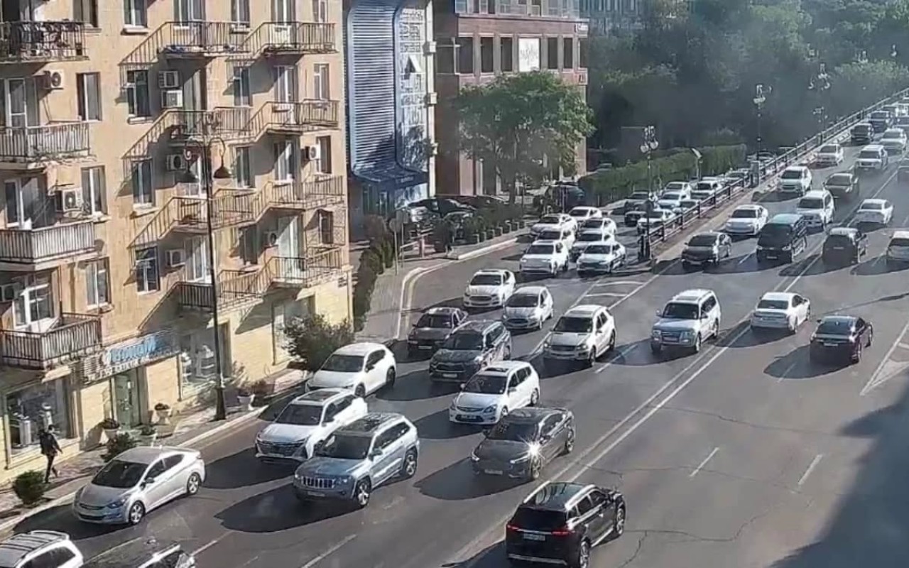 Hazırda bu yollarda sıxlıq var- SİYAHI Hazırda bu yollarda sıxlıq var- SİYAHI