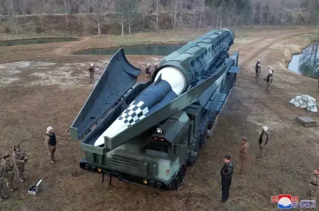 Kim Çen Indan İrana dəstək siqnalı - FOTOLAR
