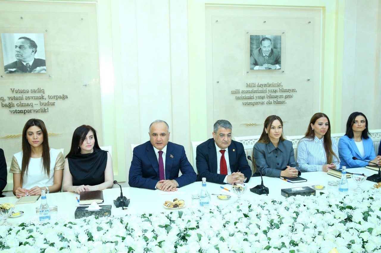 YAP Binəqədi rayon təşkilatı tibb işçilərinin peşə bayramını qeyd etdi - FOTOLAR