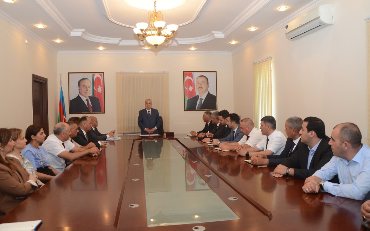 Qubadlı RİH dövlət qulluqçularını təbrik etdi -FOTOLAR Qubadlı RİH dövlət qulluqçularını təbrik etdi -FOTOLAR