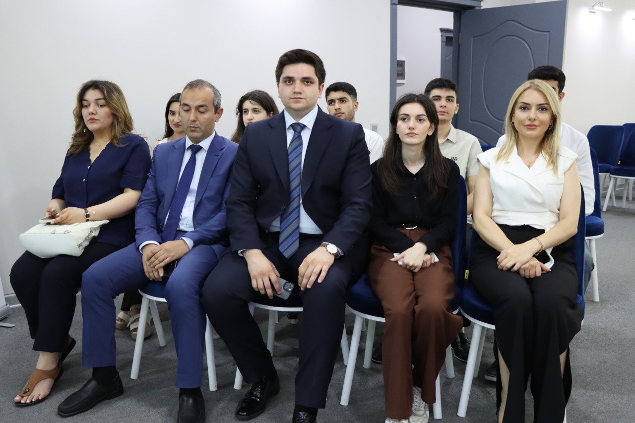 YAP Nərimanov rayon təşkilatında gənclərlə görüş keçirildi - FOTOLAR