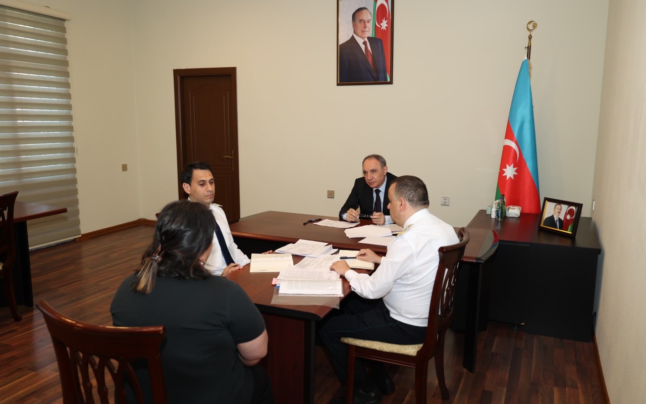 Baş prokuror Binəqədidə vətəndaşları qəbul etdi- FOTO Baş prokuror Binəqədidə vətəndaşları qəbul etdi- FOTO