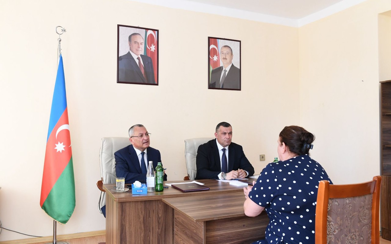 Şirvanda keçmiş məcburi köçkünlərin müraciətləri dinlənilib -FOTOLAR Şirvanda keçmiş məcburi köçkünlərin müraciətləri dinlənilib -FOTOLAR