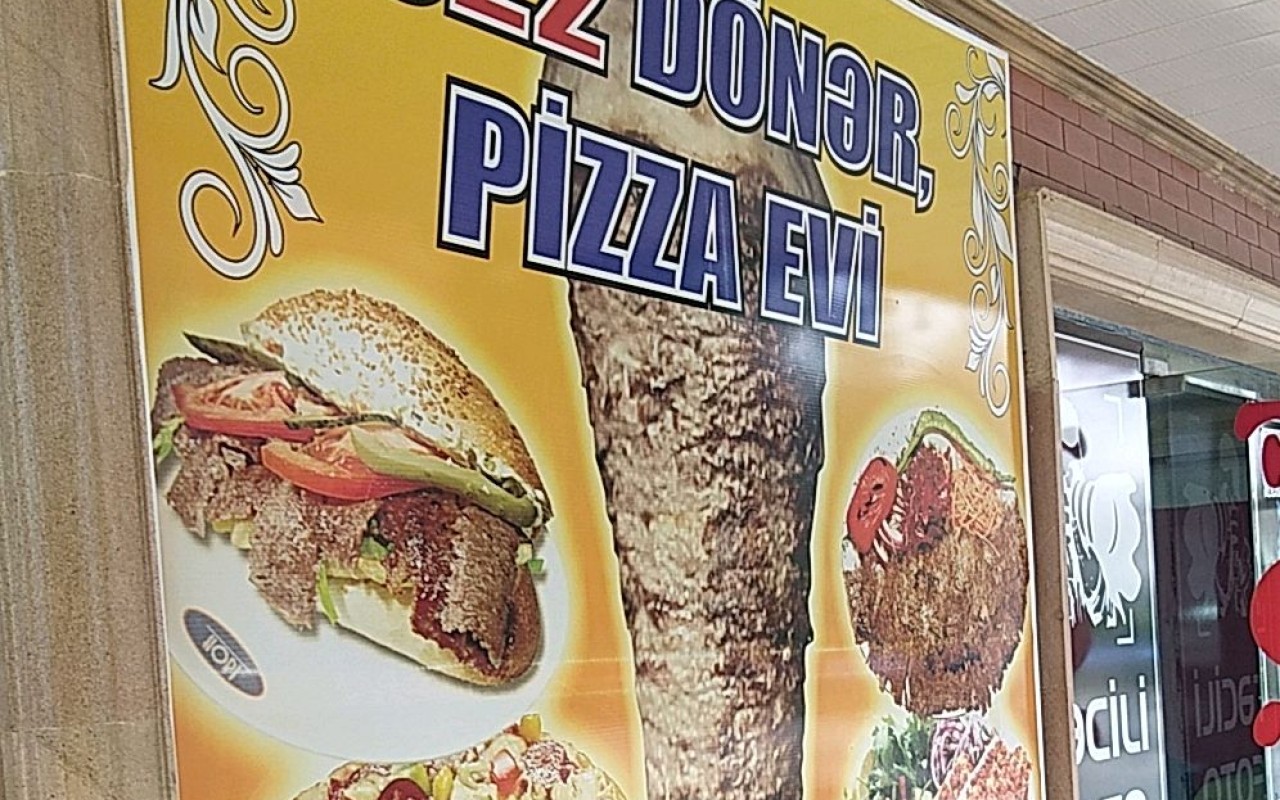 Tovuzda kütləvi zəhərlənməyə səbəb olan dönərxanabağlandı Tovuzda kütləvi zəhərlənməyə səbəb olan dönərxanabağlandı