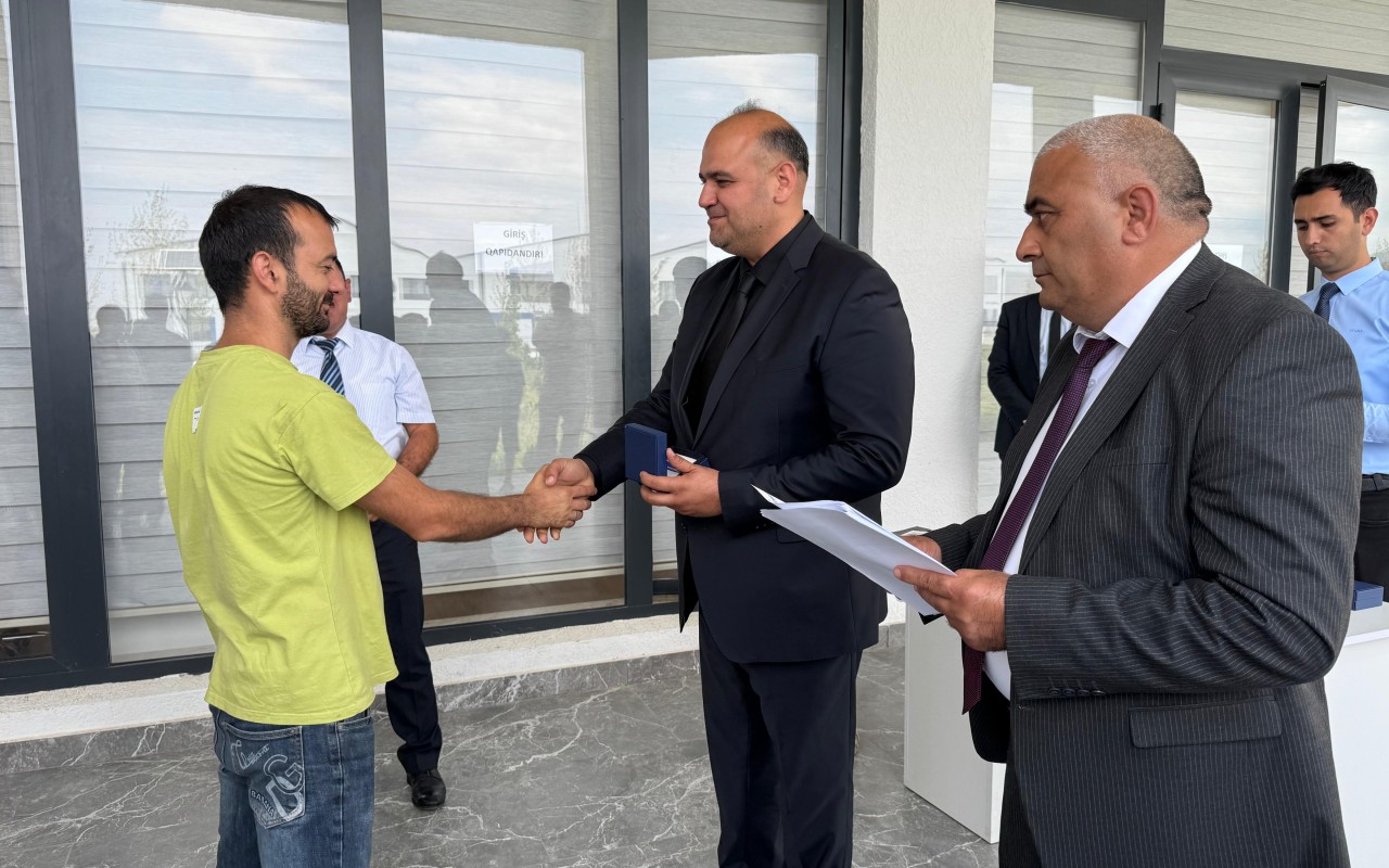 Köç karvanı Kəngərli kəndinə çatıb -FOTOLAR (YENİLƏNİB) Köç karvanı Kəngərli kəndinə çatıb -FOTOLAR (YENİLƏNİB)