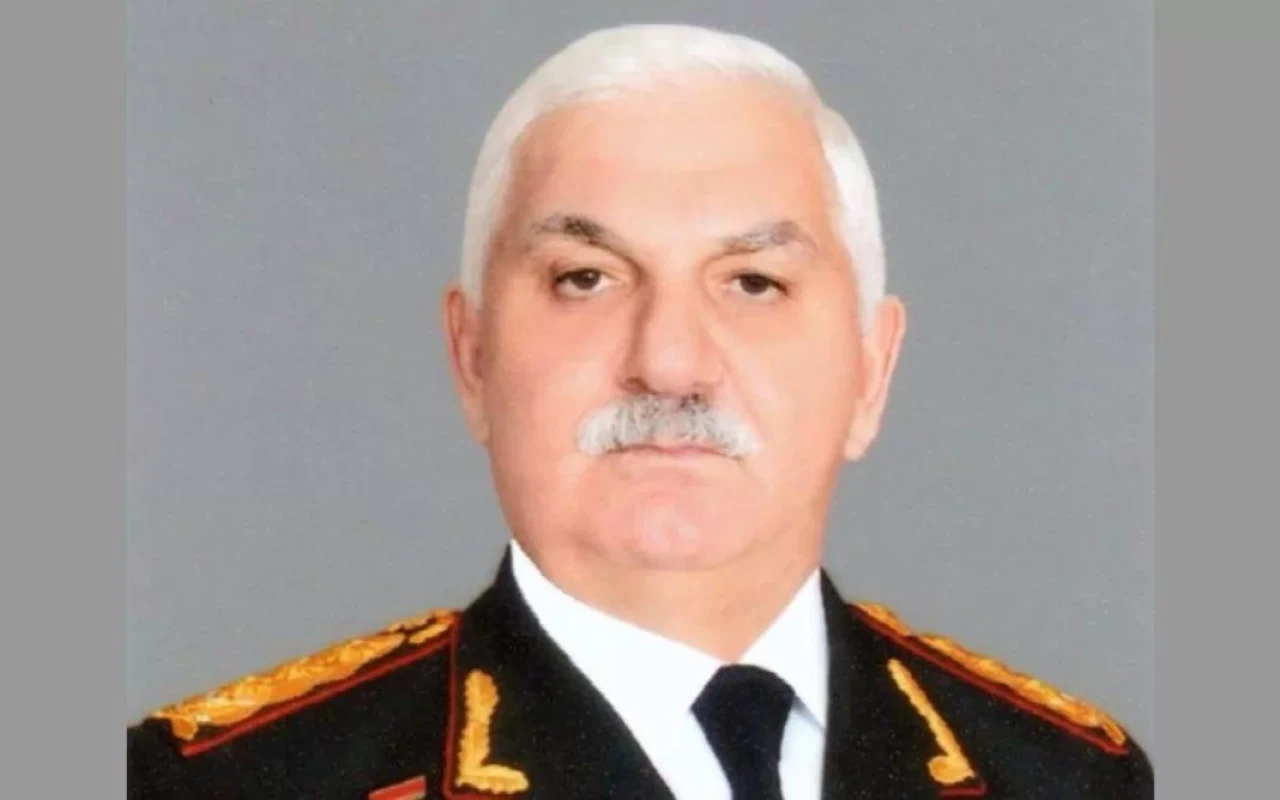 Bəylər Əyyubov Prezidentin Katibliyinin rəisitəyin edildi Bəylər Əyyubov Prezidentin Katibliyinin rəisitəyin edildi