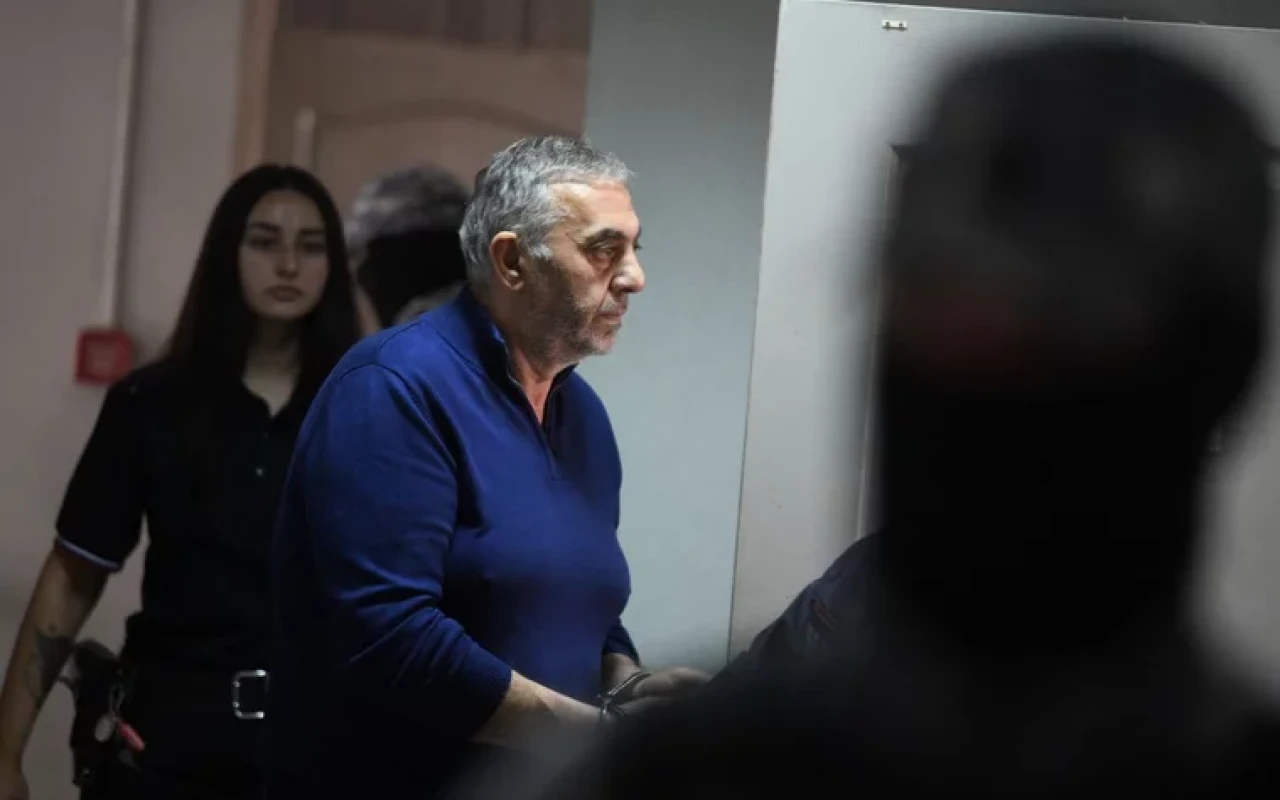 Daha 2 azərbaycanlı rus hakimin qarşısında- VİDEO (YENİLƏNİB) Daha 2 azərbaycanlı rus hakimin qarşısında- VİDEO (YENİLƏNİB)