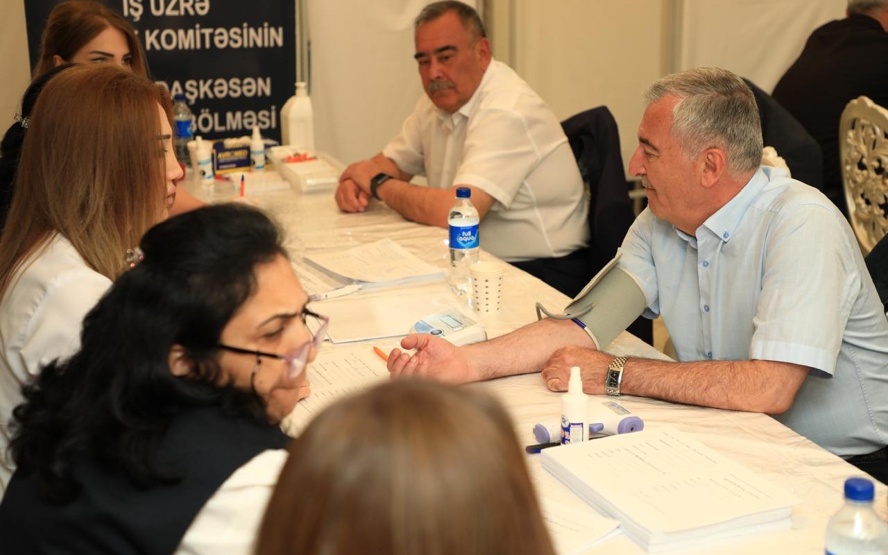 Gəncədə Aşura günü ilə əlaqədar qanvermə aksiyası keçirildi- FOTOLAR Gəncədə Aşura günü ilə əlaqədar qanvermə aksiyası keçirildi- FOTOLAR