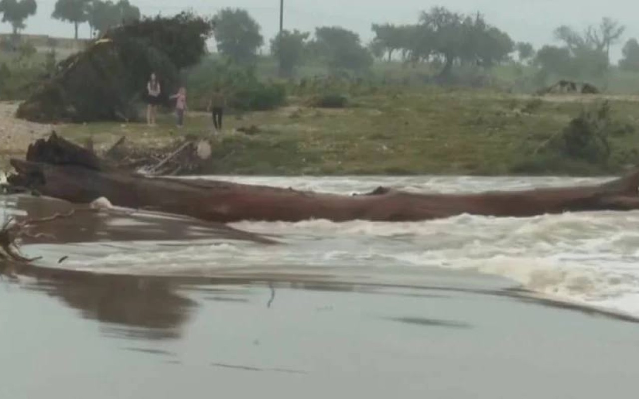 Texasda ölənlərin sayı 51 nəfərəçatdı