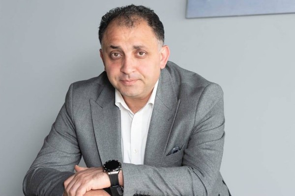 Biznesmenin oğlu intihar etdi- FOTO Biznesmenin oğlu intihar etdi- FOTO