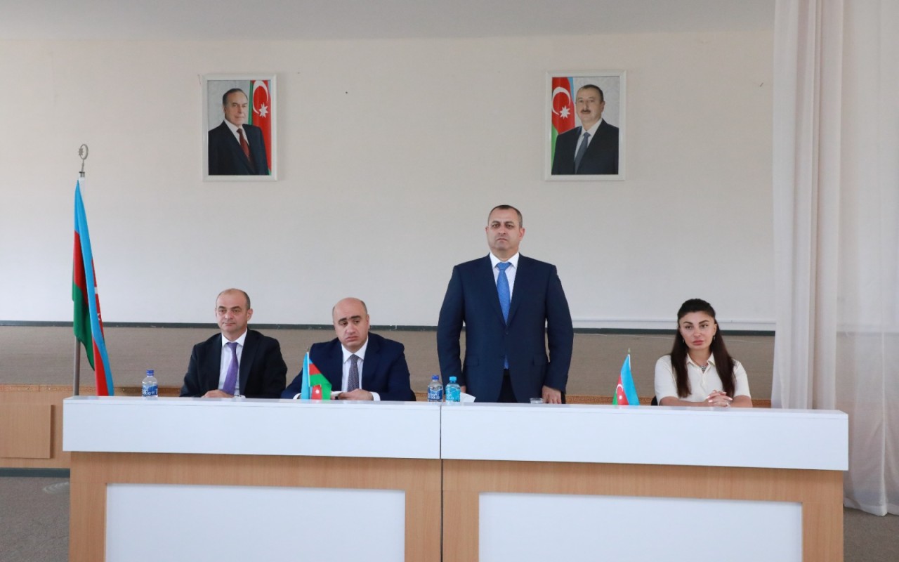 Adil Əliyev vətəndaşlarla növbəti səyyar görüş keçirdi -FOTOLAR Adil Əliyev vətəndaşlarla növbəti səyyar görüş keçirdi -FOTOLAR