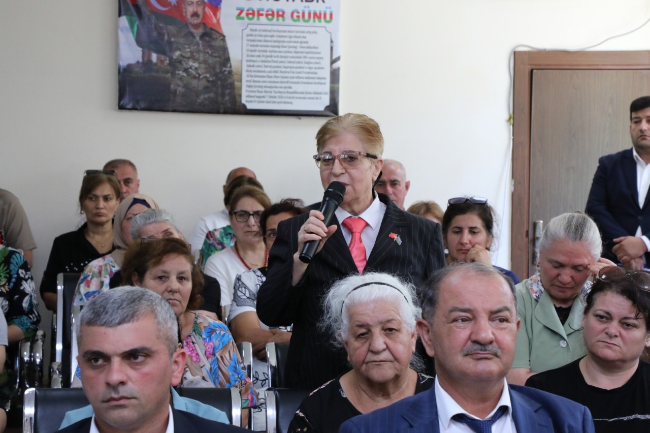 Adil Əliyev vətəndaşlarla növbəti səyyar görüş keçirdi - FOTOLAR