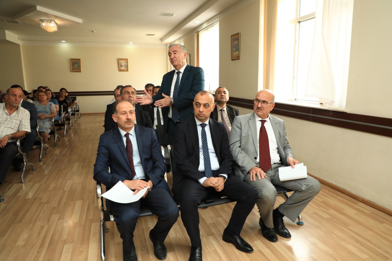 İcra başçısı Niyazi Bayramov vətəndaşlarla görüşdü - FOTOLAR