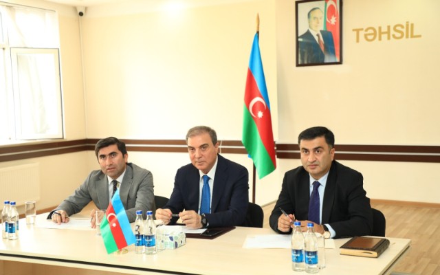İcra başçısı Niyazi Bayramov vətəndaşlarla görüşdü- FOTOLAR İcra başçısı Niyazi Bayramov vətəndaşlarla görüşdü- FOTOLAR