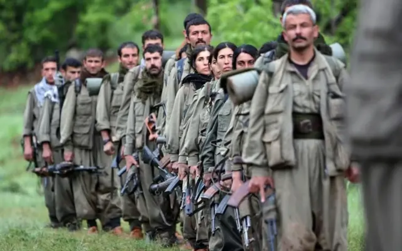 Türkiyədə tarixi gün -PKK tərksilah olunur Türkiyədə tarixi gün -PKK tərksilah olunur
