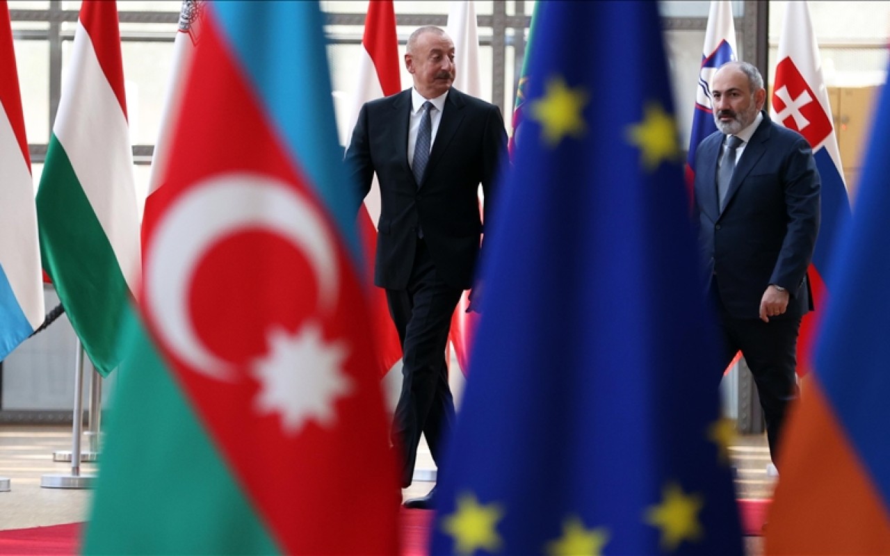 "Hər iki tərəfi sülh sazişinin imzalanmasına başlamağa çağırırıq"- Aİ "Hər iki tərəfi sülh sazişinin imzalanmasına başlamağa çağırırıq"- Aİ