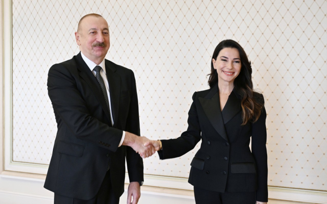 Prezident gürcüstanlı naziri qəbul etdi- FOTOLAR Prezident gürcüstanlı naziri qəbul etdi- FOTOLAR