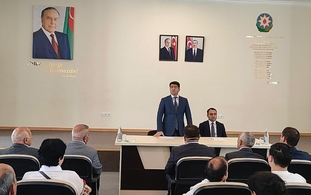 Seymur Orucov vətəndaşların növbəti səyyar qəbullarını keçirdi- FOTOLAR Seymur Orucov vətəndaşların növbəti səyyar qəbullarını keçirdi- FOTOLAR