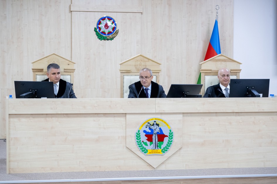 Girovluqda dünyaya gətirdiyi körpəsini ona qaytaran qadını məhkəmədə tanıdı (FOTOLAR)