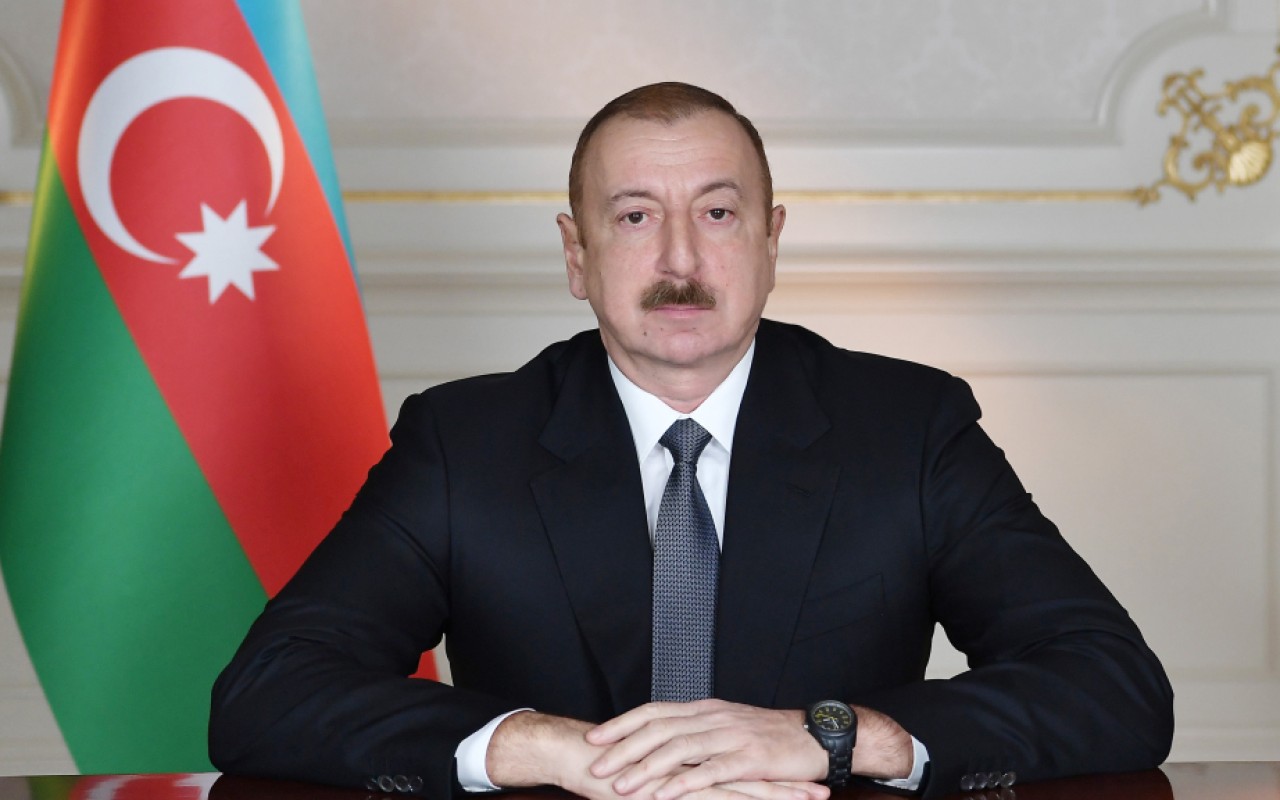 Prezident monteneqrolu həmkarınıtəbrik etdi Prezident monteneqrolu həmkarınıtəbrik etdi