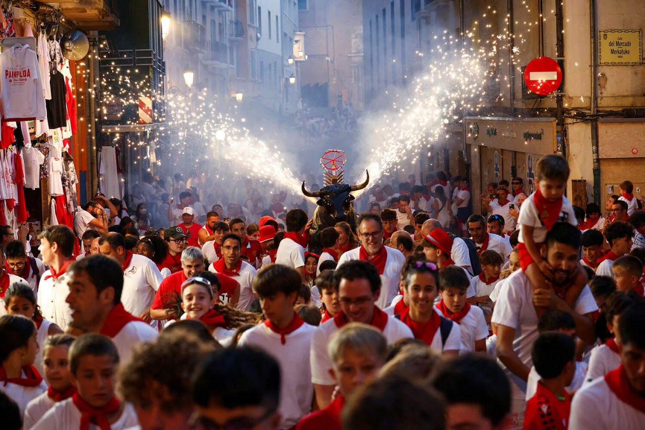 İspaniyada məşhur festivaldan görüntülər