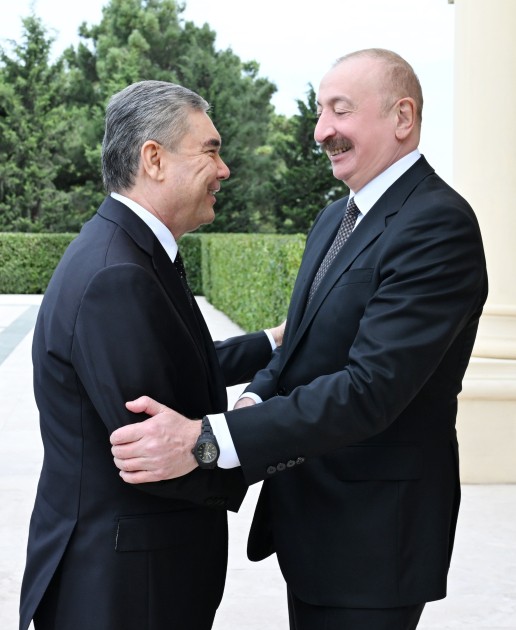 İlham Əliyev Berdiməhəmmədovla görüşdü - FOTOLAR