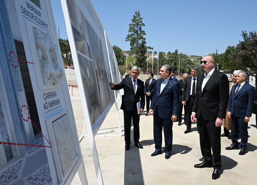 Prezident və Berdiməhəmmədov Yeni Şuşa məscidindəki işlərlə tanış oldular - FOTOLAR