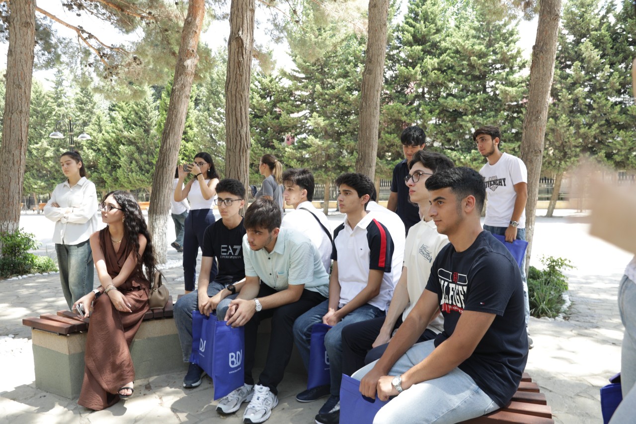 BDU-da şəhid övladları olan abituriyentlər üçün infotur keçirilib - FOTOLAR