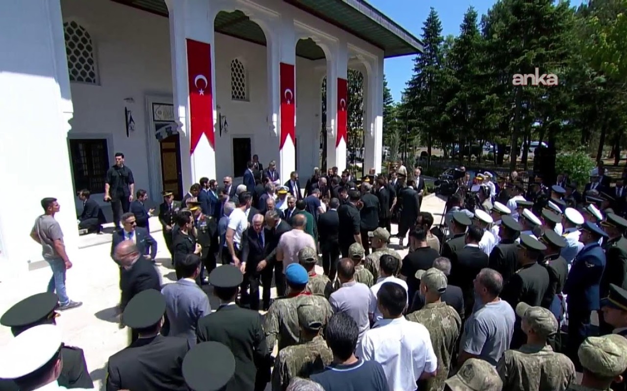 Ərdoğan təlim keçən azərbaycanlı zabitlərin məzun gününə qatıldı