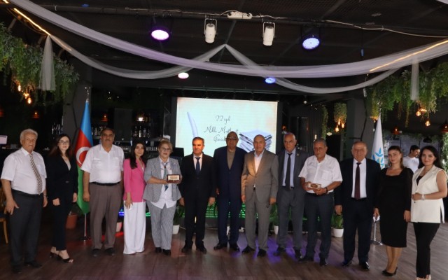 Milli Mətbuat Günü münasibətilə daha bir tədbir keçirildi- FOTOLAR Milli Mətbuat Günü münasibətilə daha bir tədbir keçirildi- FOTOLAR