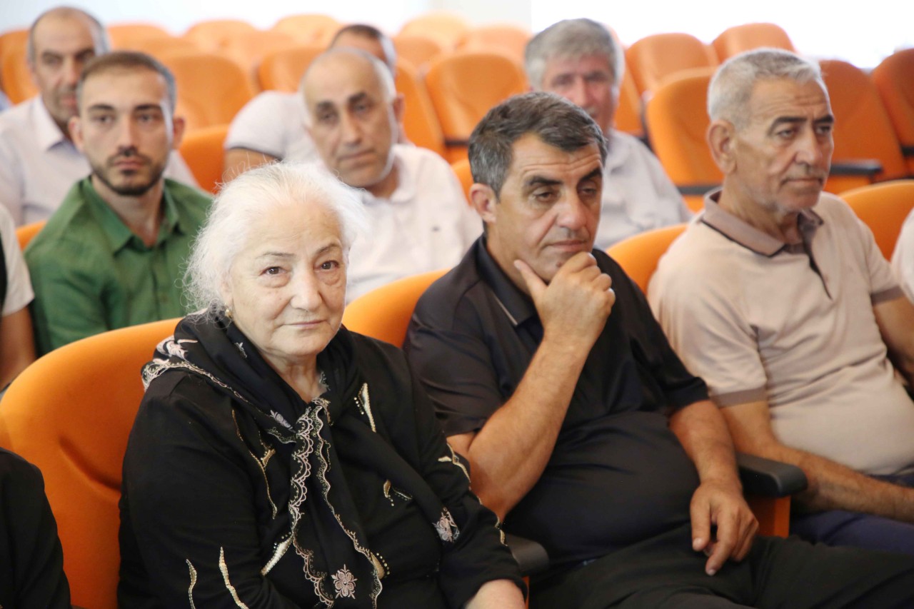 Keçmiş məcburi köçkünlər mina təhlükəsi ilə bağlı maarifləndirilib - FOTOLAR