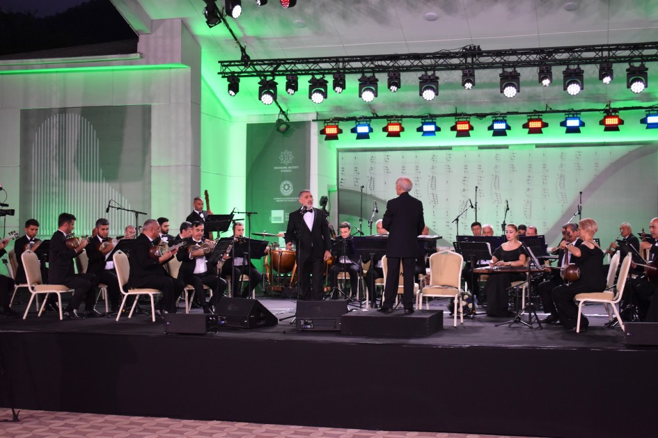 XIV Qəbələ Beynəlxalq Musiqi Festivalının açılışı oldu - FOTOLAR