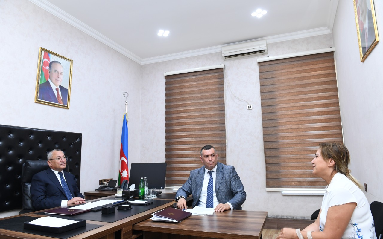 Rövşən Rzayev vətəndaşların müraciətlərini dinlədi -FOTOLAR