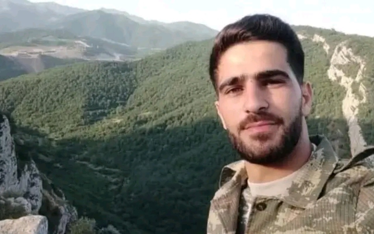 Ötən ay vəfat edən gənc şairin oğlu dünyaya gəldi